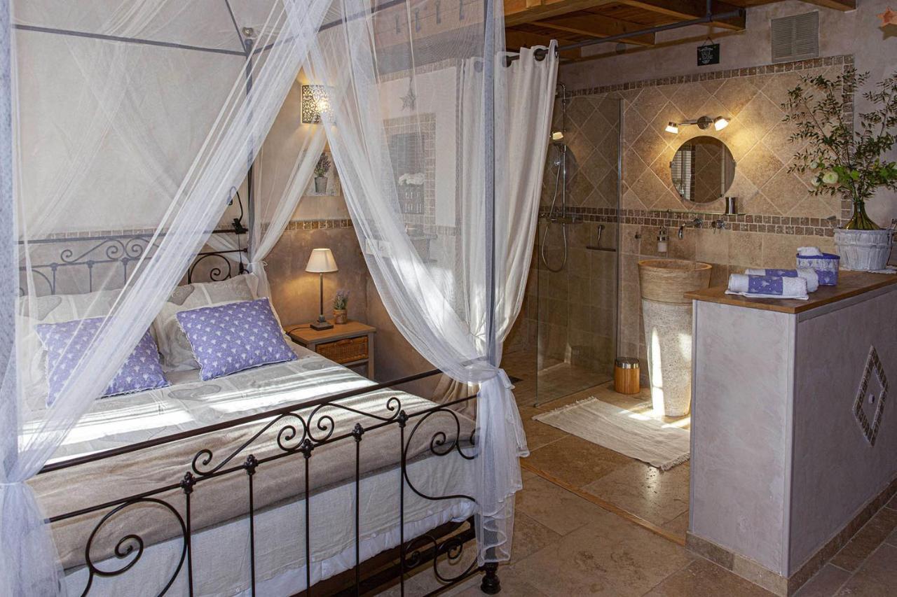 Bed and Breakfast Mas Des Rabasses Le Pontet  Exteriér fotografie