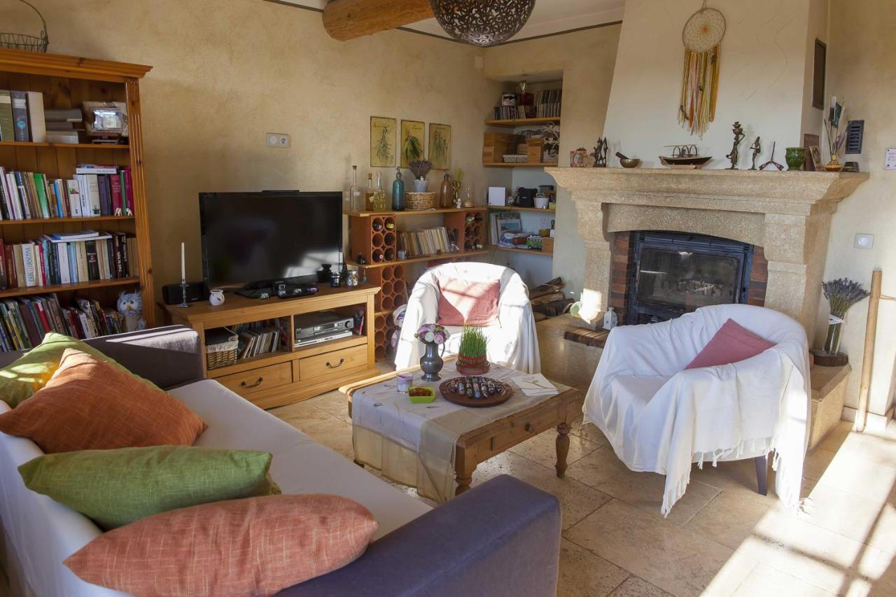 Bed and Breakfast Mas Des Rabasses Le Pontet  Exteriér fotografie