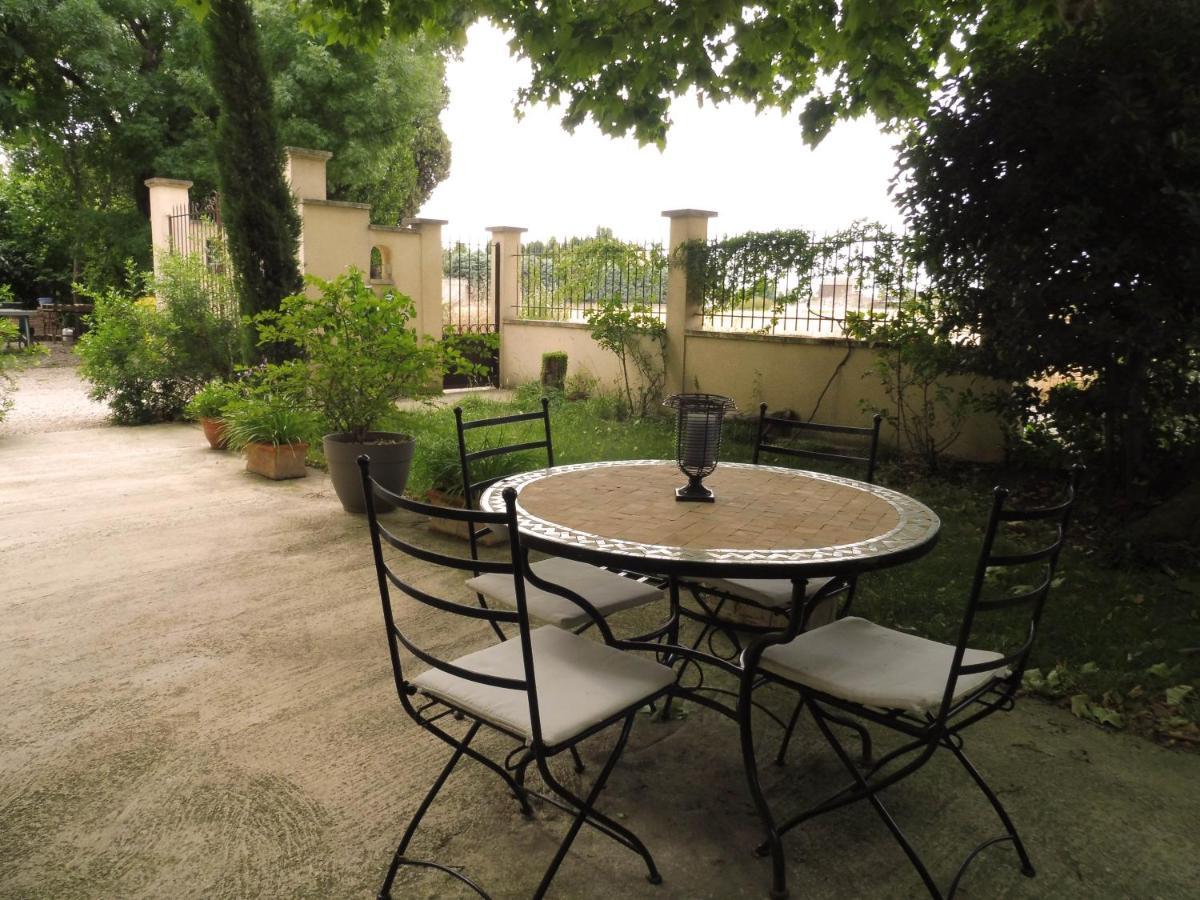 Bed and Breakfast Mas Des Rabasses Le Pontet  Exteriér fotografie
